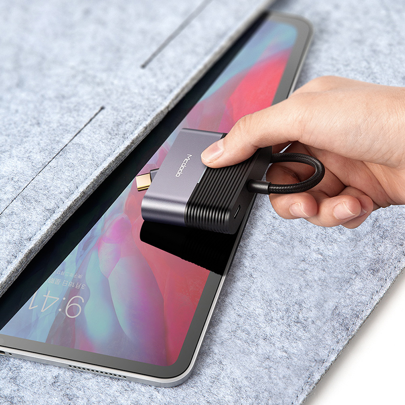 هاب 4 پورت USB-C مک دودو مدل HU-7720